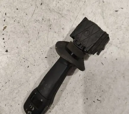 BMW 5 E39 Wiper control stalk 01200900 8352013