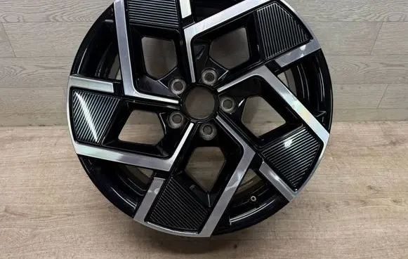 BYD Atto 3 R18 alloy rim SC2E3101010D