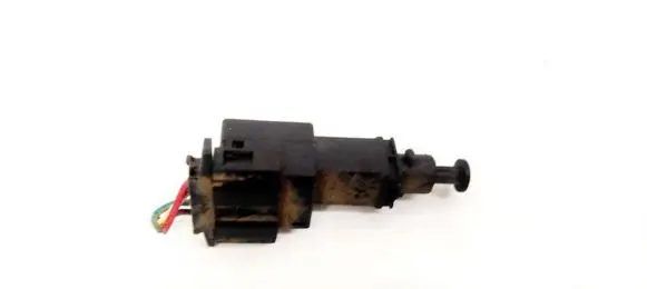 Volkswagen Golf IV Brake pedal sensor switch