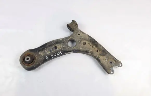 Volkswagen Golf VII Front lower control arm/wishbone 5Q0407152J