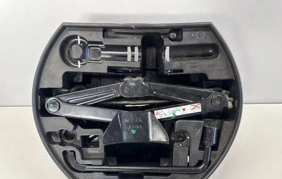 Peugeot 2008 I Tool set 9655342680