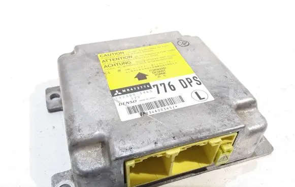 Mitsubishi Pajero Airbag control unit/module MR472776