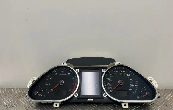 Audi Q7 4L Speedometer (instrument cluster) 4L0920984C