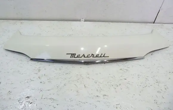 Maserati Levante Tailgate trim 670042733