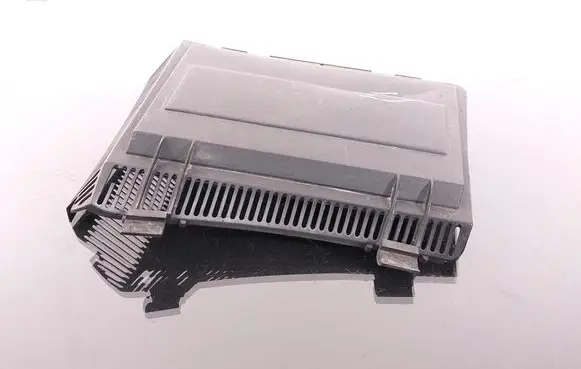 BMW 5 E39 Air filter box cover 8379627