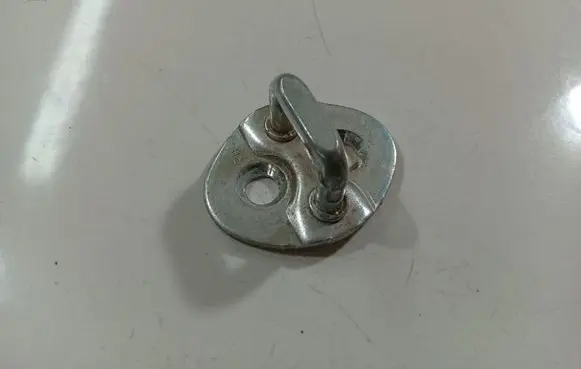 KIA Ceed Rear door lock loop/hook striker 