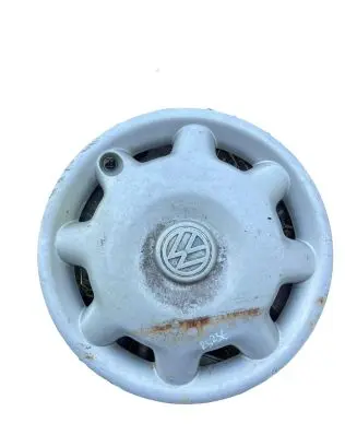 Volkswagen Golf III R14 wheel hub/cap/trim 1HM601147A
