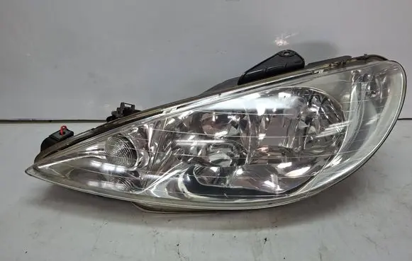 Peugeot 206 Headlight/headlamp S27647718 9628666880