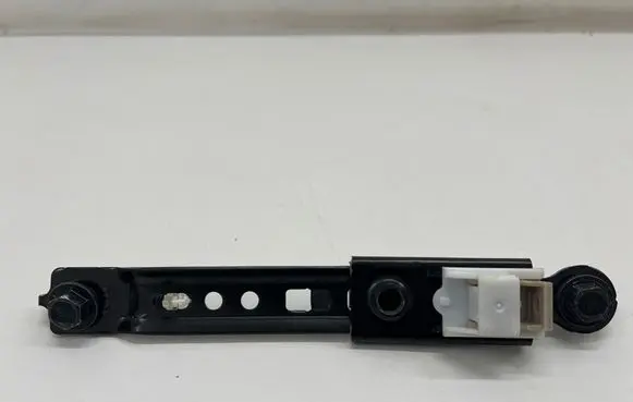 Hyundai IONIQ 6 Seat belt adjustment rail R1114 R1108