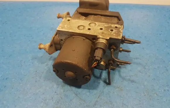 Mercedes-Benz Vito Viano W639 ABS Pump a0004466689