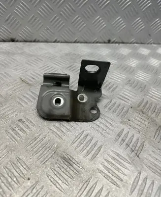 Audi Q7 4M Fender mounting bracket 4M0821167A DX53DZ