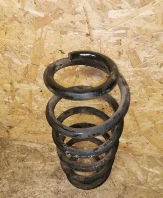 Toyota Avensis T270 Rear coil spring