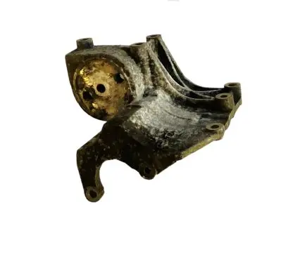 KIA Sorento Engine mounting bracket