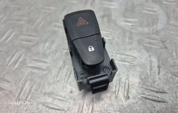 Dacia Sandero Hazard light switch E3160101 E31601