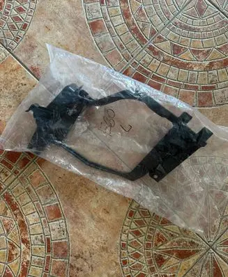 BMW 5 E60 E61 Headlight/headlamp mounting bracket 63126936089