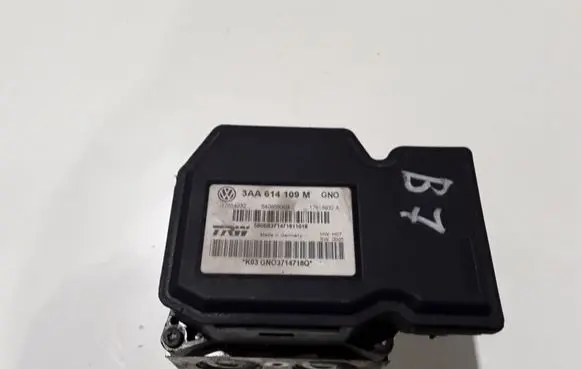 Volkswagen PASSAT B7 ABS Pump 3AA614109M