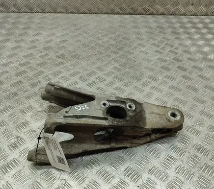 Volkswagen Transporter - Caravelle T6 Engine mounting bracket 7LA199370A