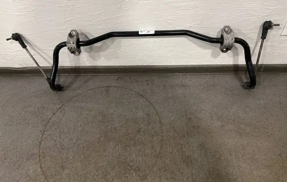BMW 4 G22 G23 G24 G26 Front anti-roll bar/sway bar 6853612