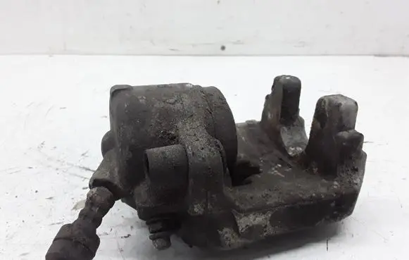 BMW 5 E39 Front brake caliper