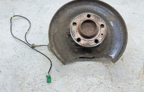 Volvo V70 Rear wheel hub P31257685