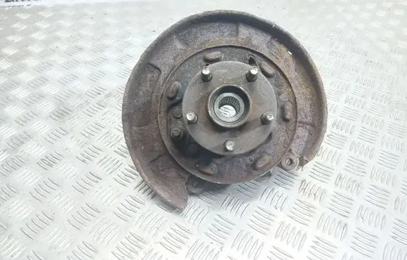 Subaru Forester SH Rear wheel hub spindle/knuckle 