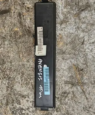 Toyota Avensis T270 Trunk separation 2J0166310M65