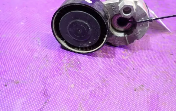 Nissan Qashqai Timing belt tensioner 950649