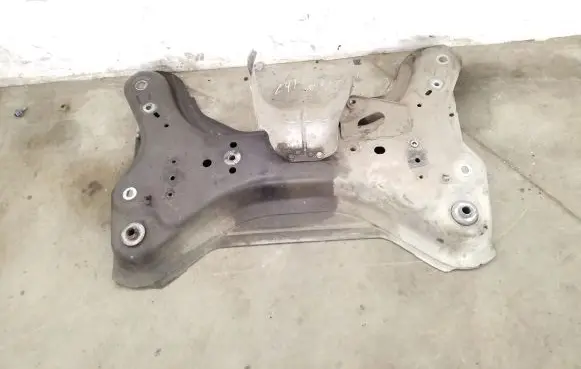 Opel Vivaro Front subframe 93858866 8200626965