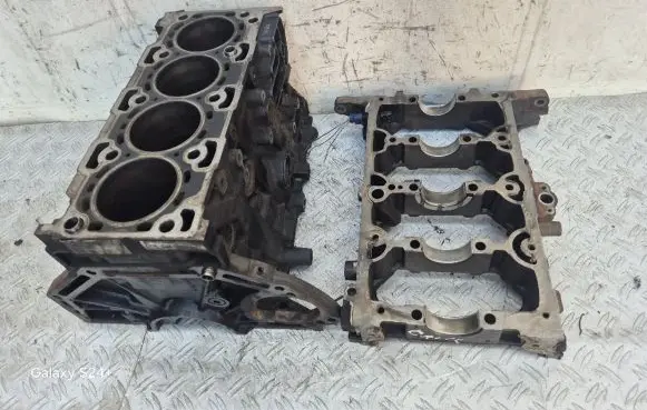 Chevrolet Cruze Engine block 25182414 Z20D1