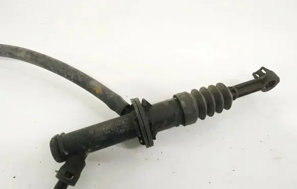 Renault Megane II Clutch master cylinder 8200151770