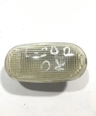 Front fender indicator light
