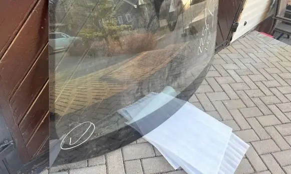 Lamborghini Urus Front windscreen/windshield window 4M8868033A