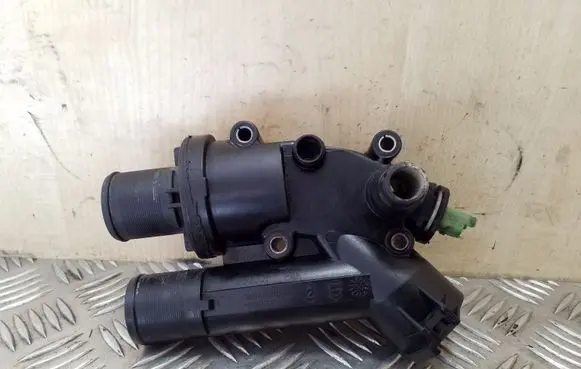 Land Rover Freelander 2 - LR2 Thermostat/thermostat housing 9657182080