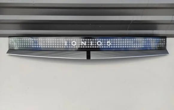 Hyundai Ioniq 5 Rear/tail lights R1Y-S1Y02