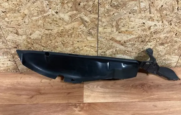 Honda Civic Fender end trim 74206
