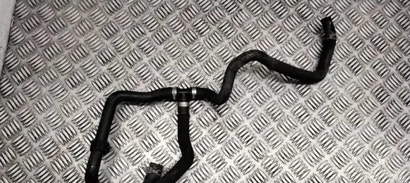 Volvo V70 Engine coolant pipe/hose