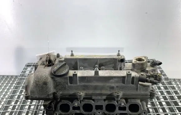 Hyundai ix35 Engine head G4FD224102B610