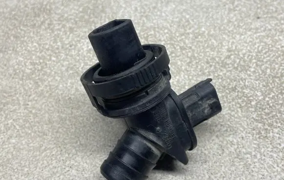 Opel Insignia A Breather valve 55568910