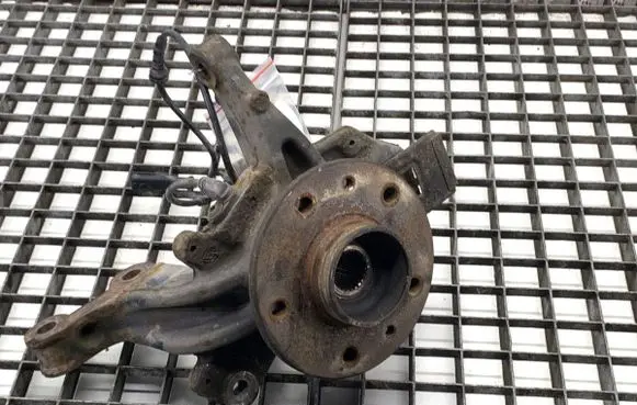 Renault Scenic III - Grand scenic III Front wheel hub spindle knuckle 