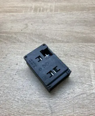 Opel Vectra C Battery relay fuse 24456174