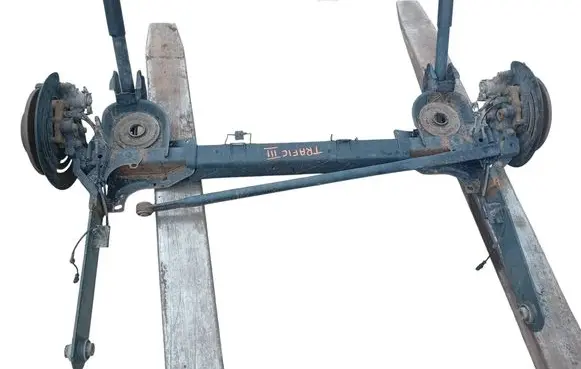 Renault Trafic III (X82) Rear axle beam 