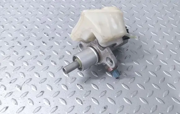 Volkswagen Phaeton Master brake cylinder 3D0611301B 3D0611021A