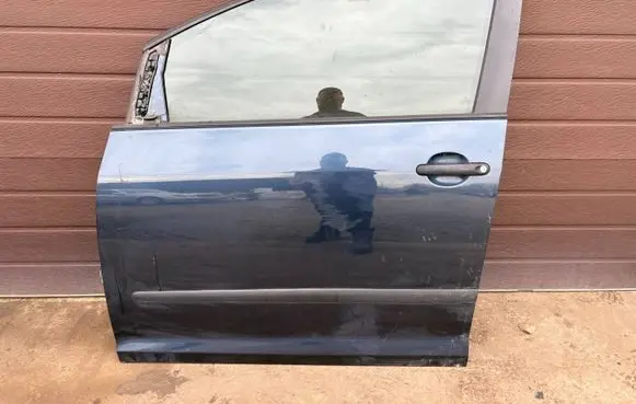Volkswagen Golf Plus Front door 