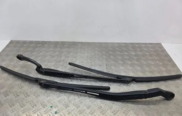 Audi A4 S4 B7 8E 8H Front wiper blade arm 8E1955407C