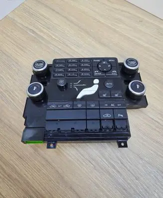 Volvo V70 Climate control unit 30774366 MC382200443 M038220043
