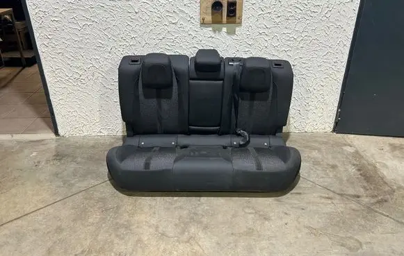 Peugeot 308 Rear seat 