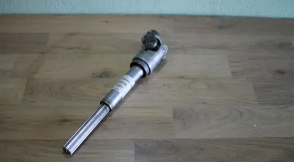 Toyota Corolla Verso AR10 Steering column universal joint