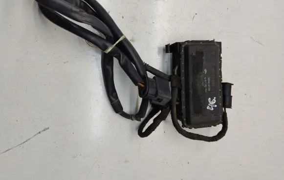 BMW 5 E39 Coolant fan relay 6921354 67326921354