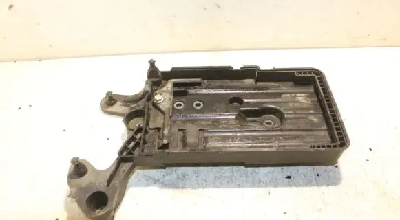 Volkswagen Golf VII Battery tray 5Q0915321E 5Q0915331F