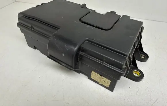 Lexus LS 430 Fuse box set 8267050073 2B220087
